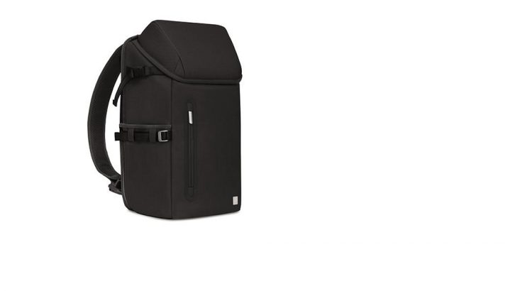 Moshi's Arcus Backpack Is Light as a Cloud but Carries All of Your Belongings