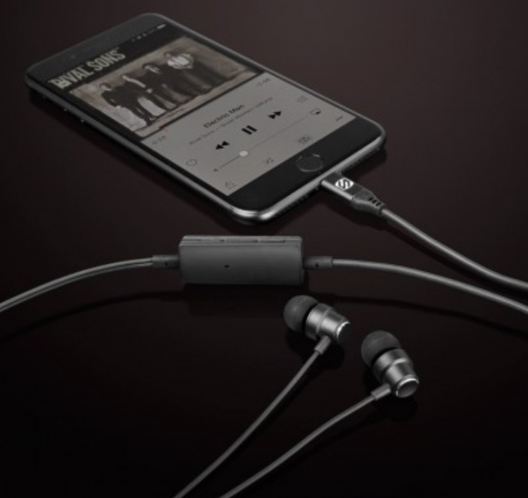 Lightning EarPods No More, Thanks to the Scosche HPL1 iPhone 7 Noise Isolation Earbuds
