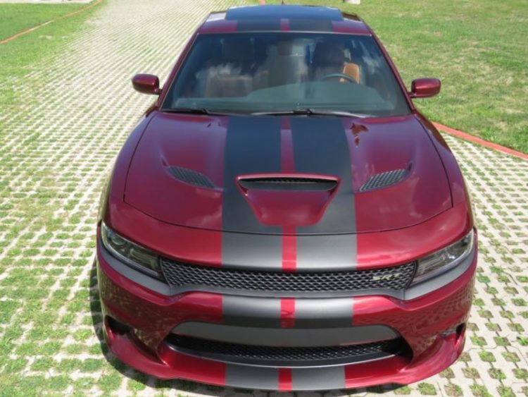 2017 Dodge Charger SRT Hellcat Is the Baddest Cat with Four Doors