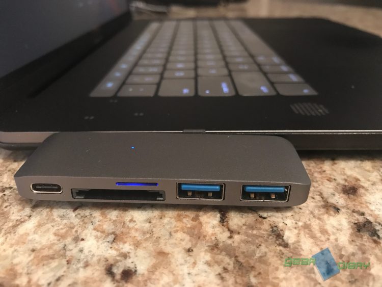Hyper's USB Type-C Hub Is the All-In-One Accessory Your 2016 MacBook Pro Needs