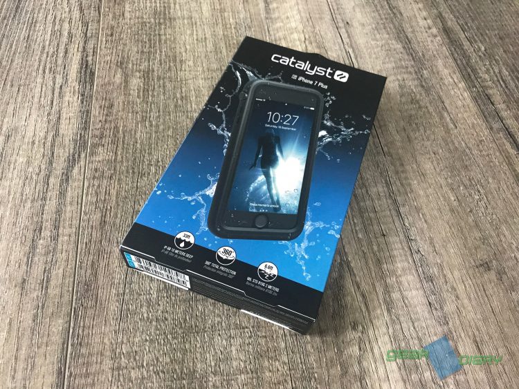 Catalyst's Waterproof Case for iPhone 7 Is What You Need Poolside This Summer