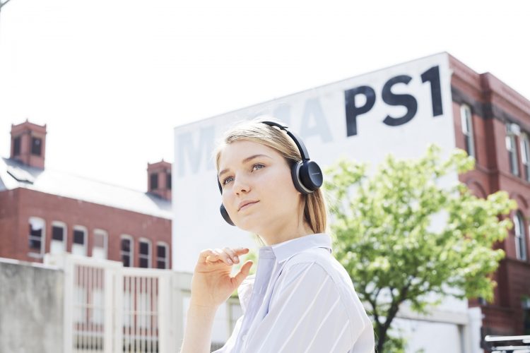Phiaton BT 390 Foldable Headphones: Perfect for Commuters