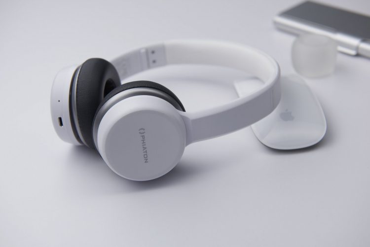 Phiaton BT 390 Foldable Headphones: Perfect for Commuters