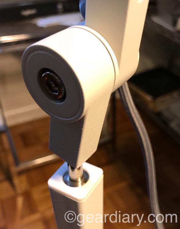 BenQ e-Reading Lamp Floor Stand Extension Turns a BenQ Desk Lamp Into Something Even Better