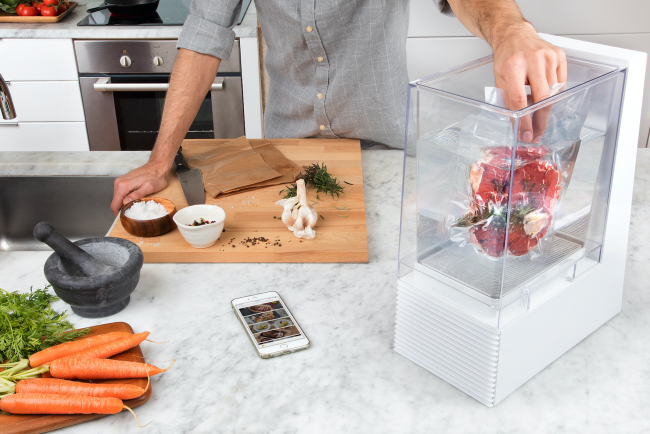 In Time for the Holidays, Mellow Offers a Deal on their Smart Sous-Vide Machine