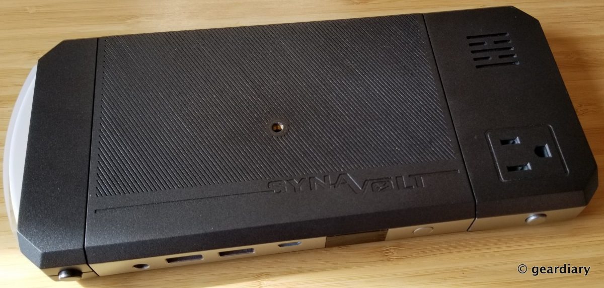 SYNAVOLT Modular Power Bank Can Handle It All | Gear Diary