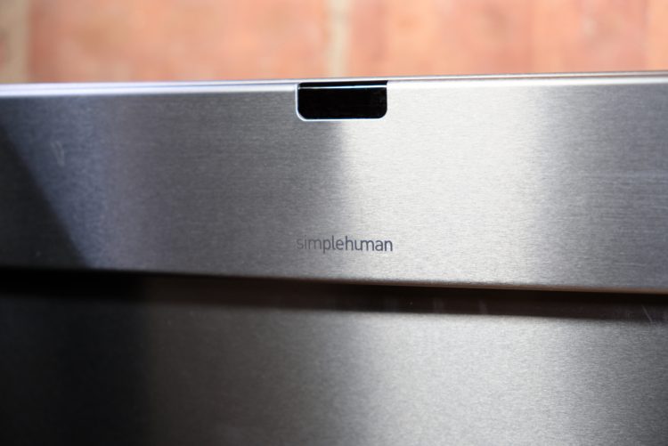 Simplehuman Lets You Talk to Your Trash Can, and It’s Amazing