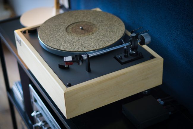 The Complete Noob's Guide to Choosing a Turntable