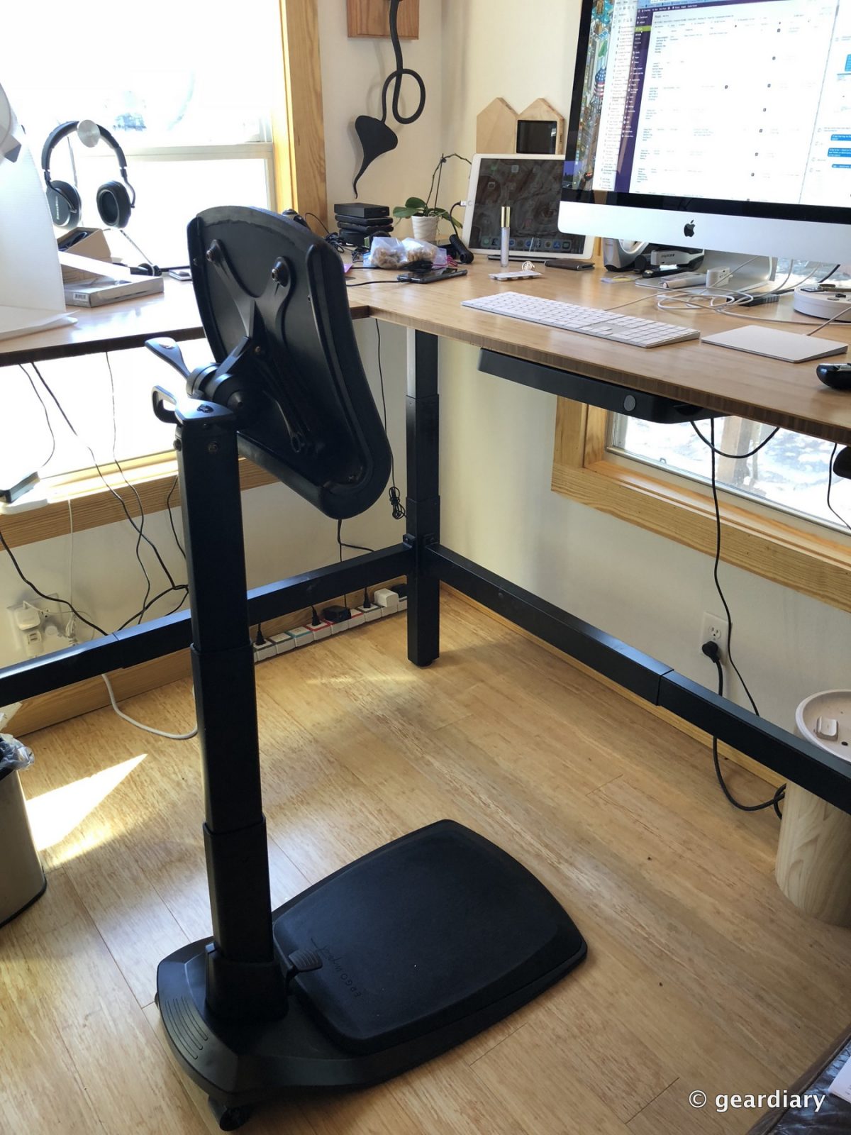 Ergo Impact LeanRite Elite Is the Standing Desk Chair Everyone Needs
