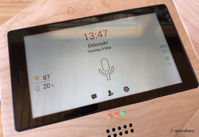 Pitaka MagHive: Smart Organization and Reminders in an Attractive Wooden Hub