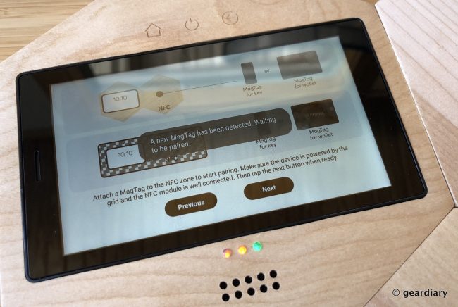 Pitaka MagHive: Smart Organization and Reminders in an Attractive Wooden Hub
