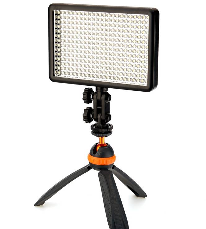 Up Your iPhoneograohy Game with the Iggy and The Cradle from 3 Legged Thing