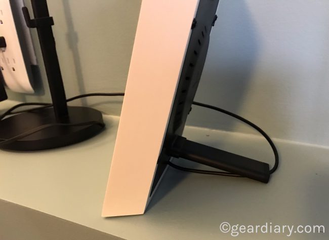 TwelveSouth PowerPic Is a Picture-Perfect Wireless Charging Stand