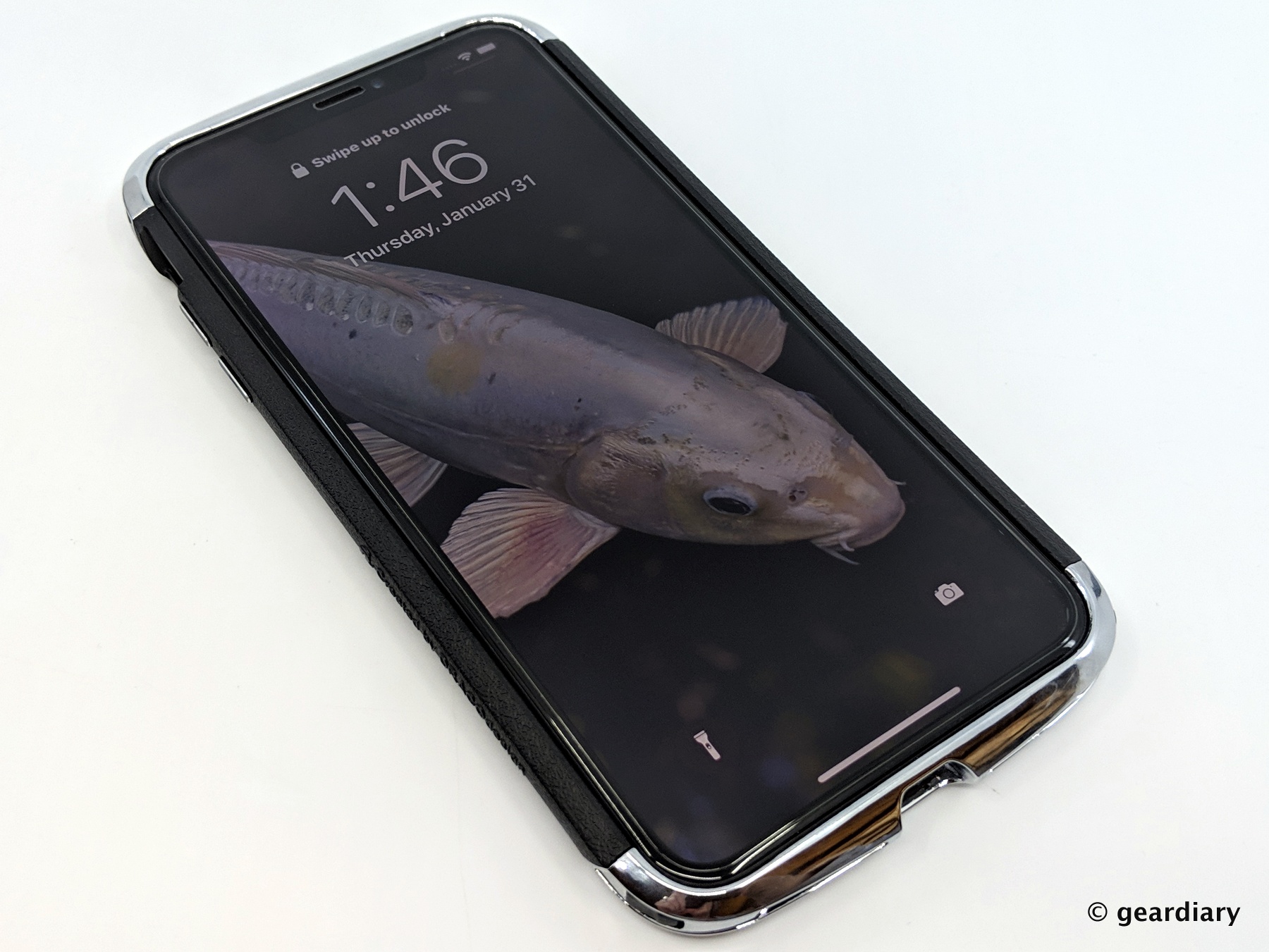 The DRACOdesign AERO Dual Protection Metal Bumper Case for iPhone XS