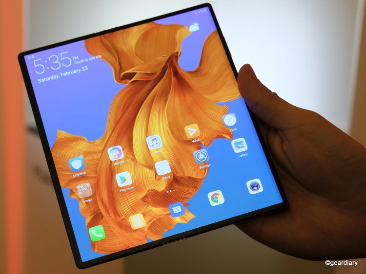 Huawei Mate X Is the Folding Screen Phone Everyone Will Be Talking About
