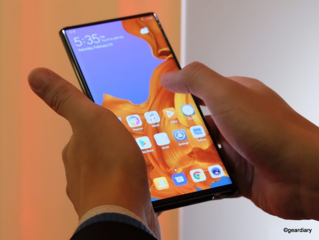 Huawei Mate X Is the Folding Screen Phone Everyone Will Be Talking About