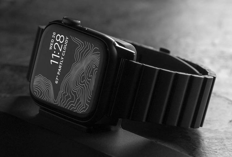 The Nomad Titanium Band Is a Classy Apple Watch Band with a Clasp
