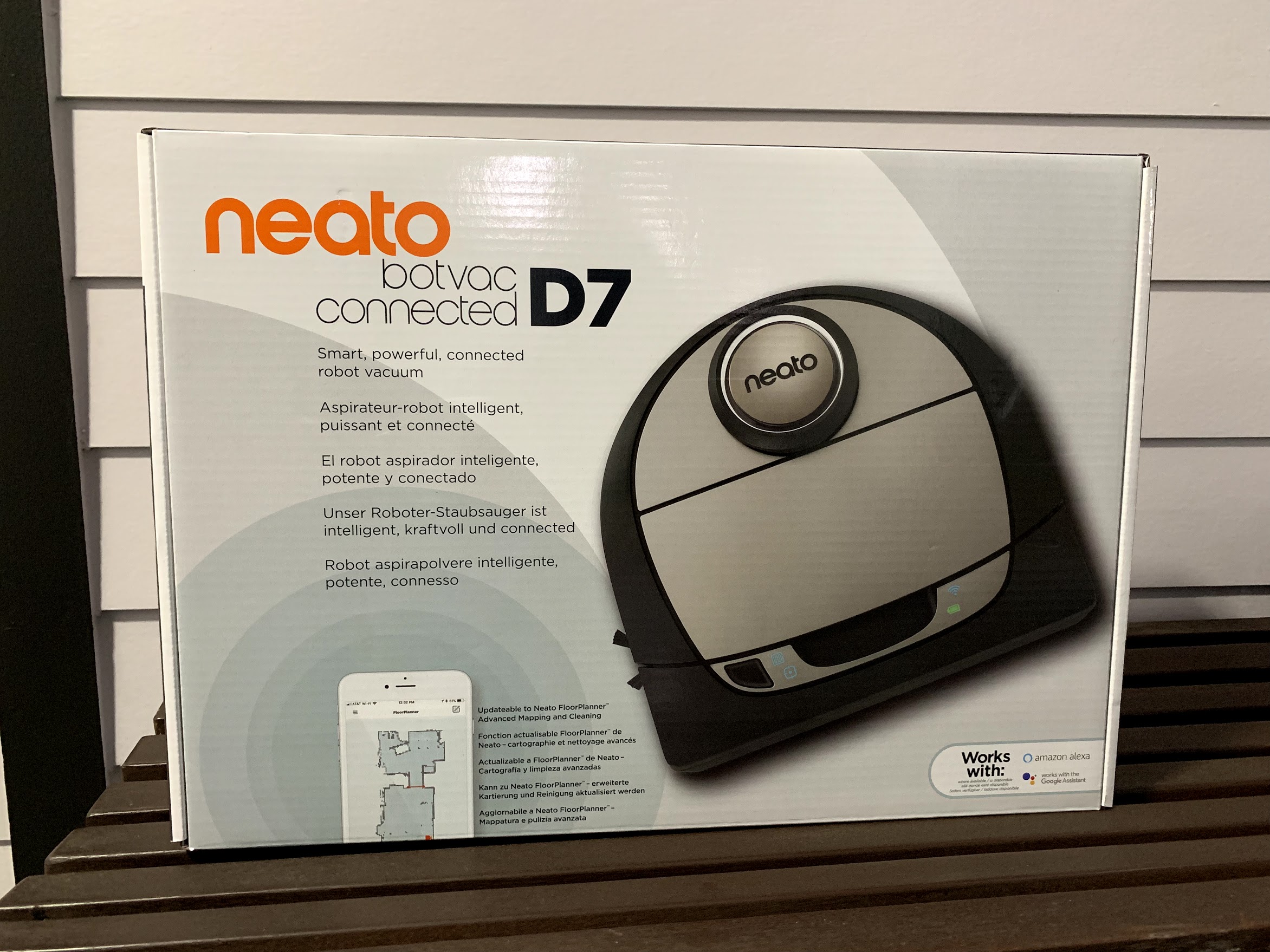 Neato D7 Connected Is an Improvement from the D6, Especially If You ...