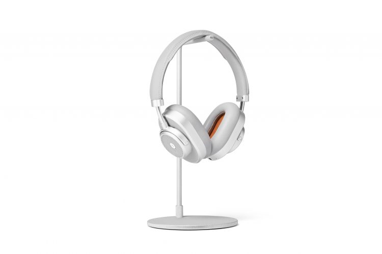 Master & Dynamic Teams with NBA Star, Kevin Durant, for Noise-Cancelling Headphones