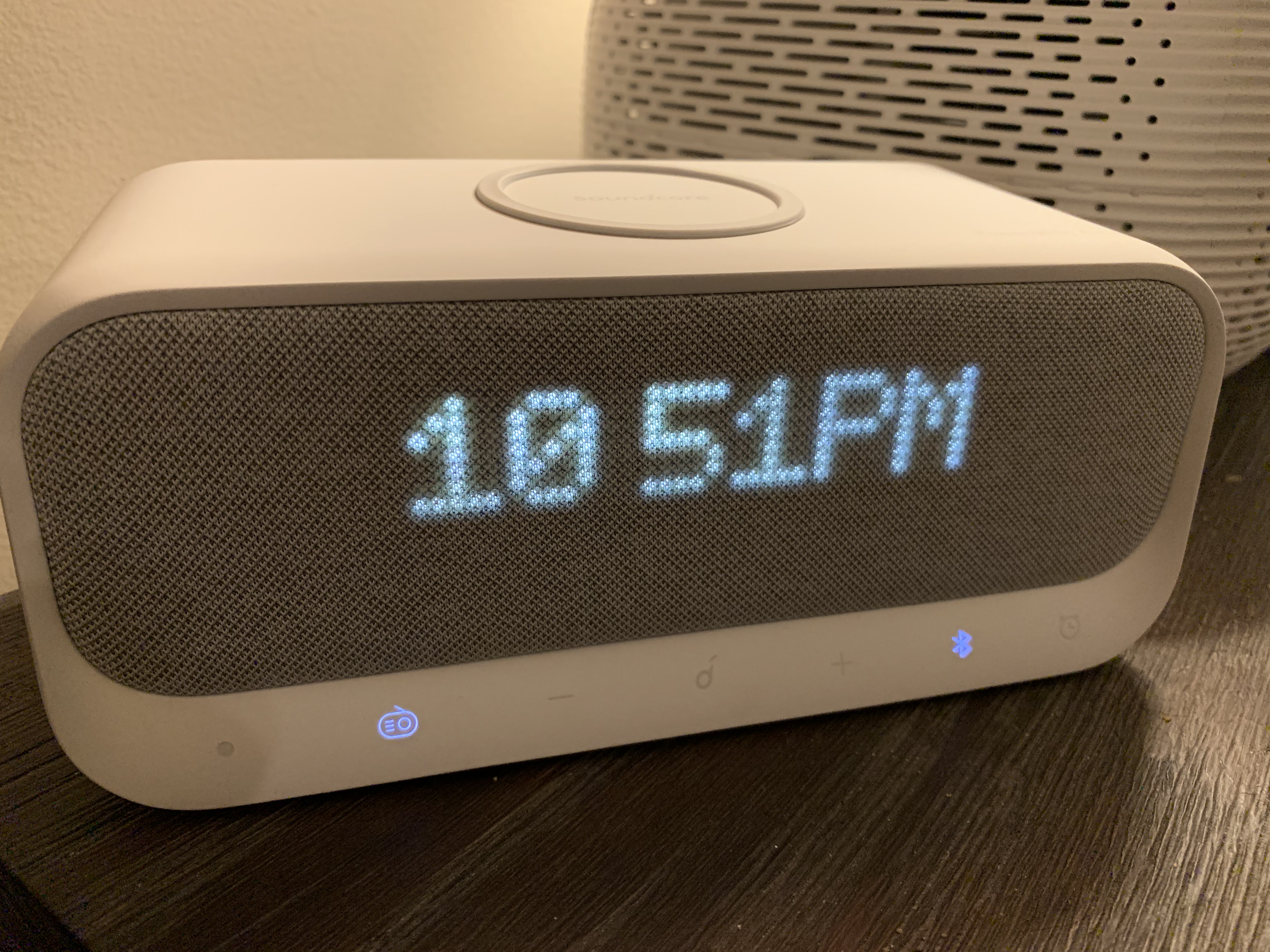 Wakey Is Do-All Alarm Clock Will Clear Up Room on Nightstand | GearDiary