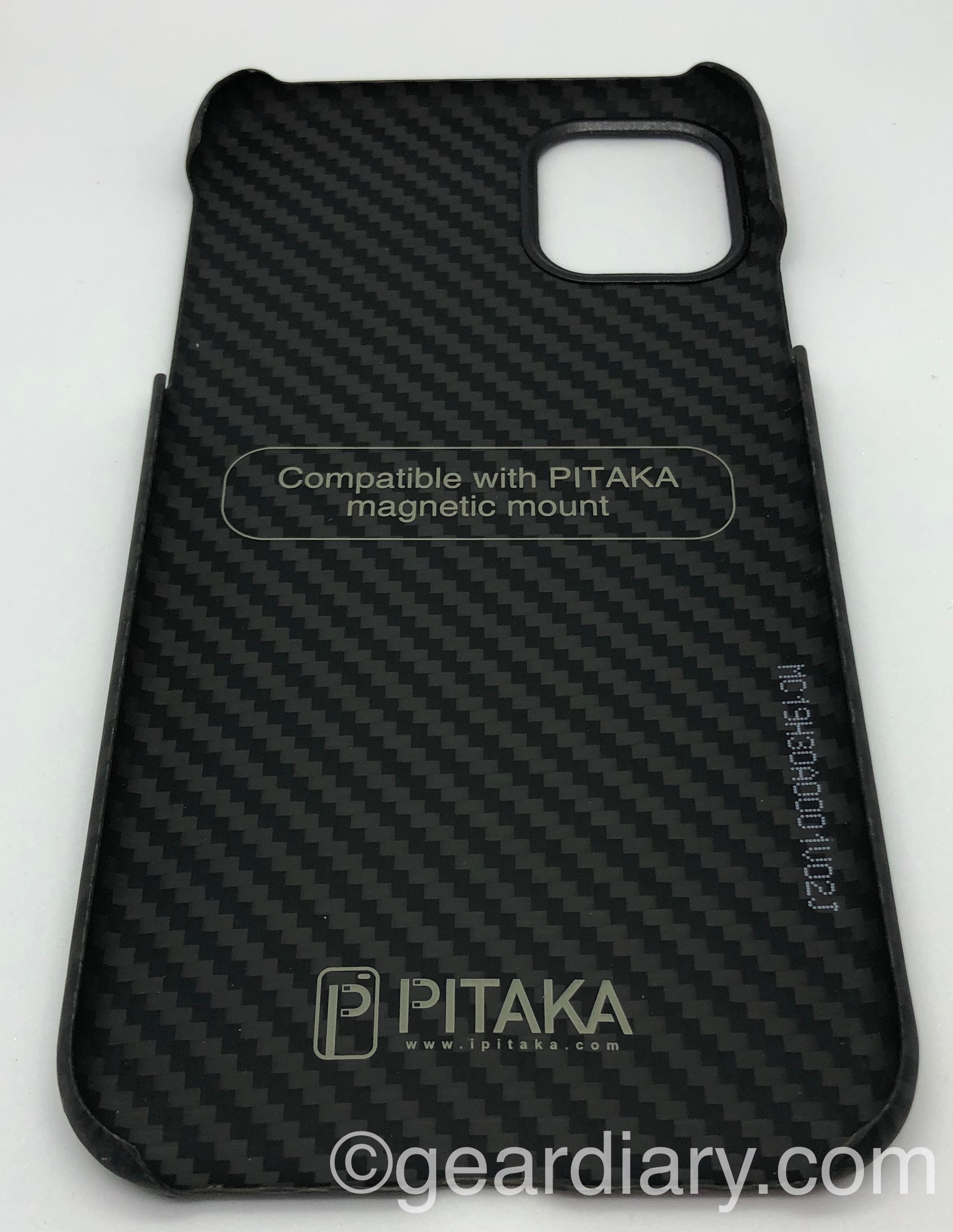 Pitaka MagCase for iPhone 11 Is Thin, Light, and Awesome
