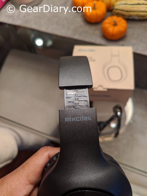 Mixcder HD901 Wireless Headphones Offer a Great Value