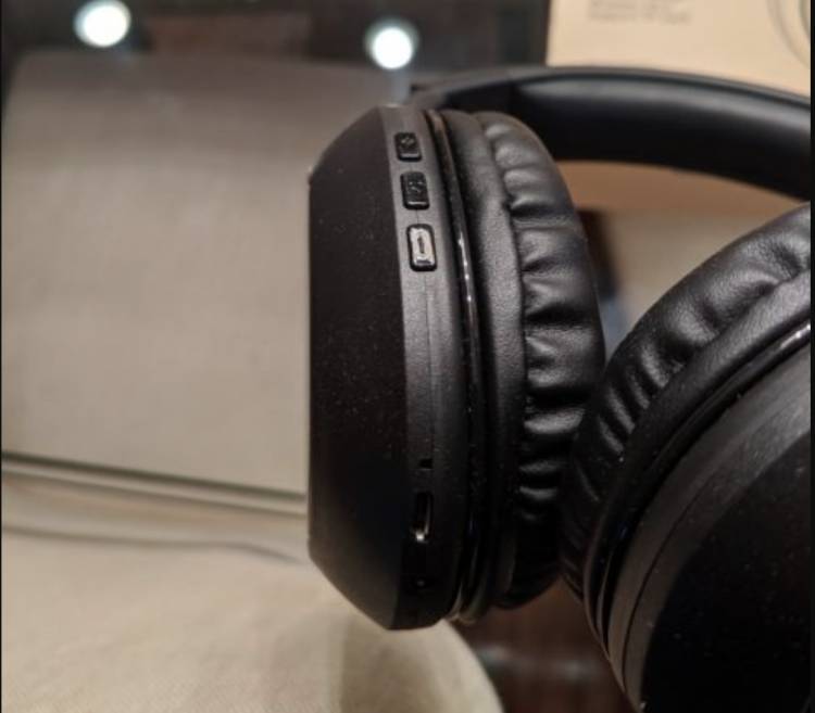 Mixcder HD901 Wireless Headphones Offer a Great Value