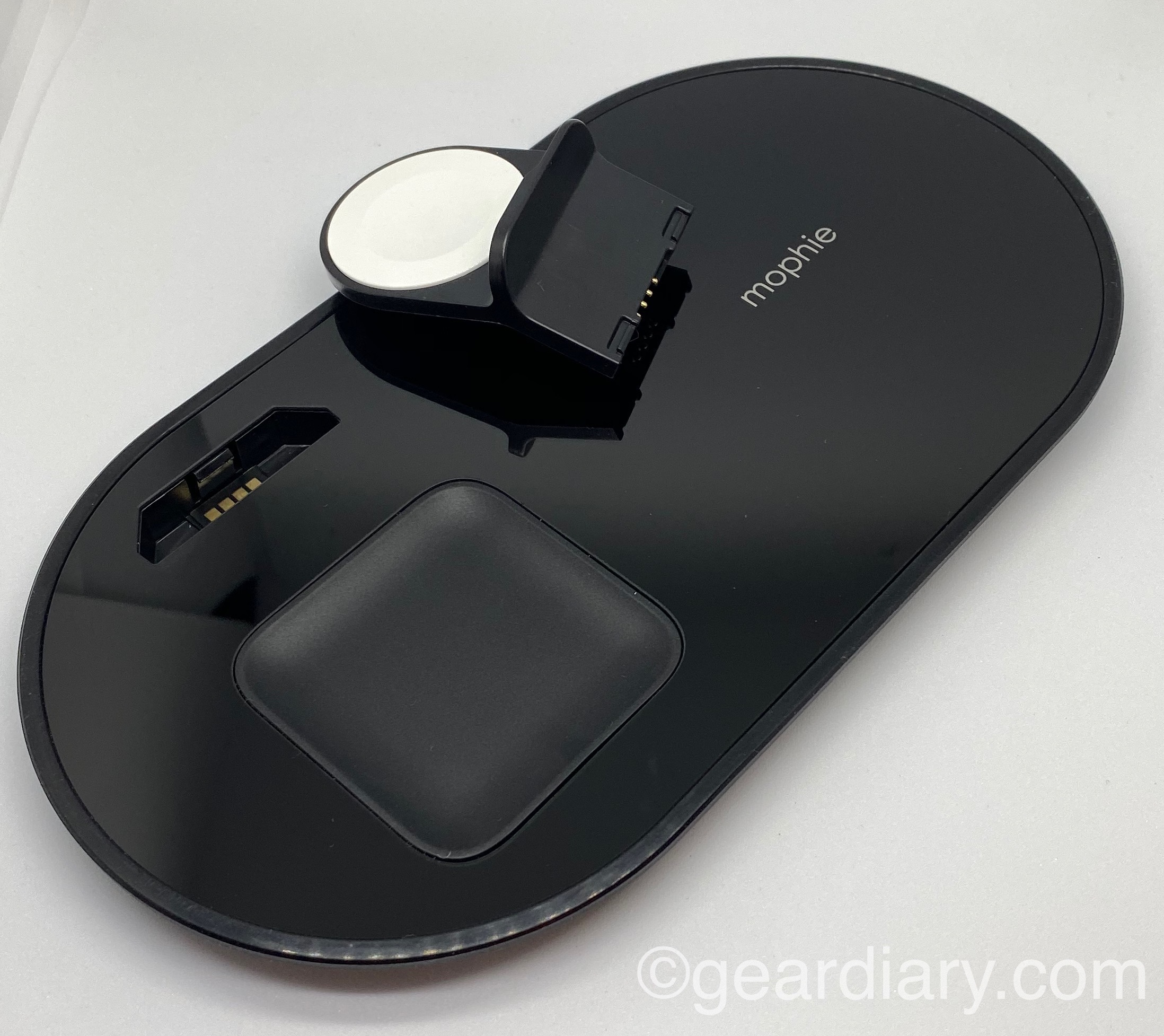 Cover Your Charging Bases with the mophie 3in1 Wireless Charging Pad