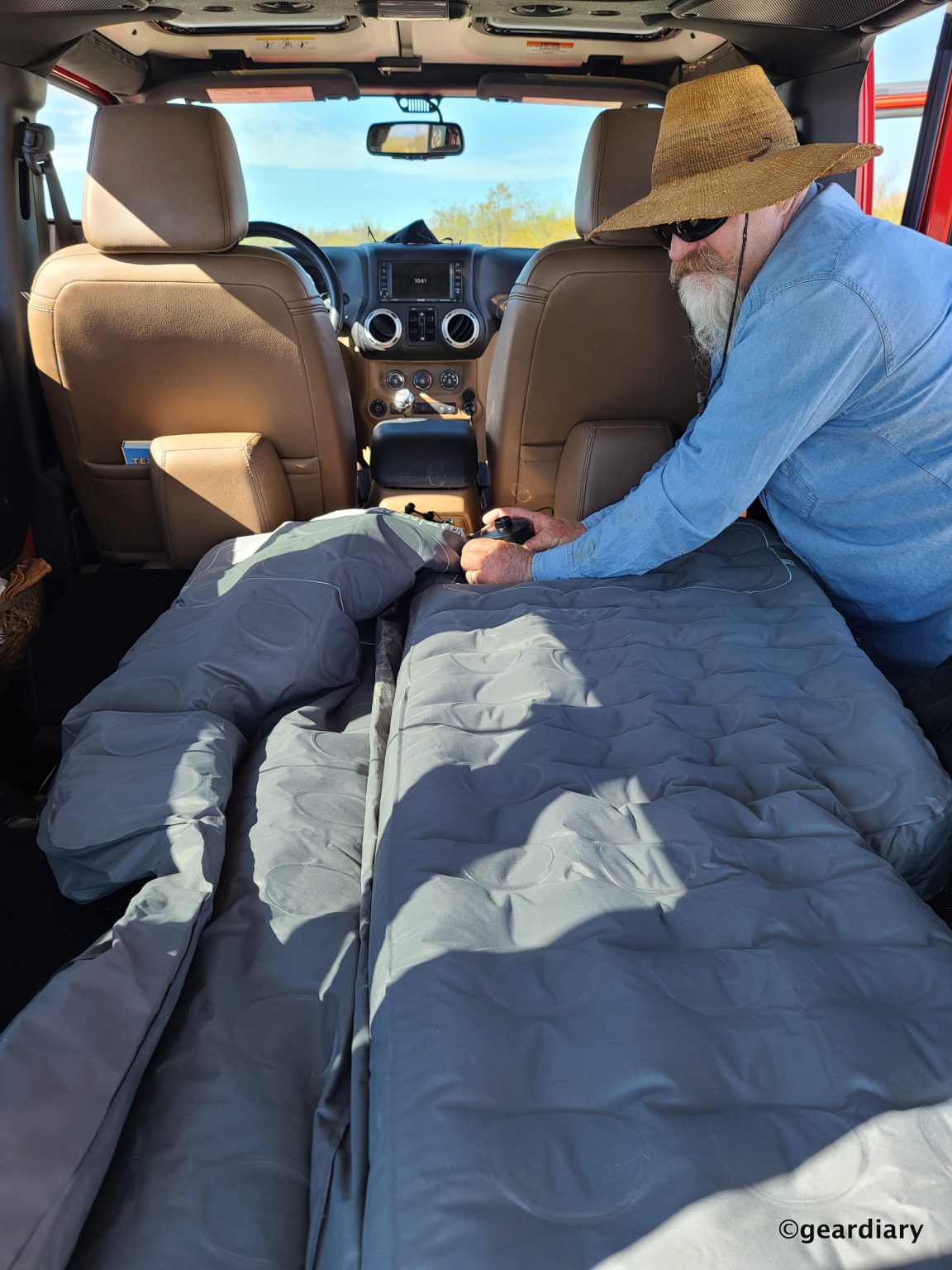 Luno Air Mattress Enables Car Camping at Its Finest