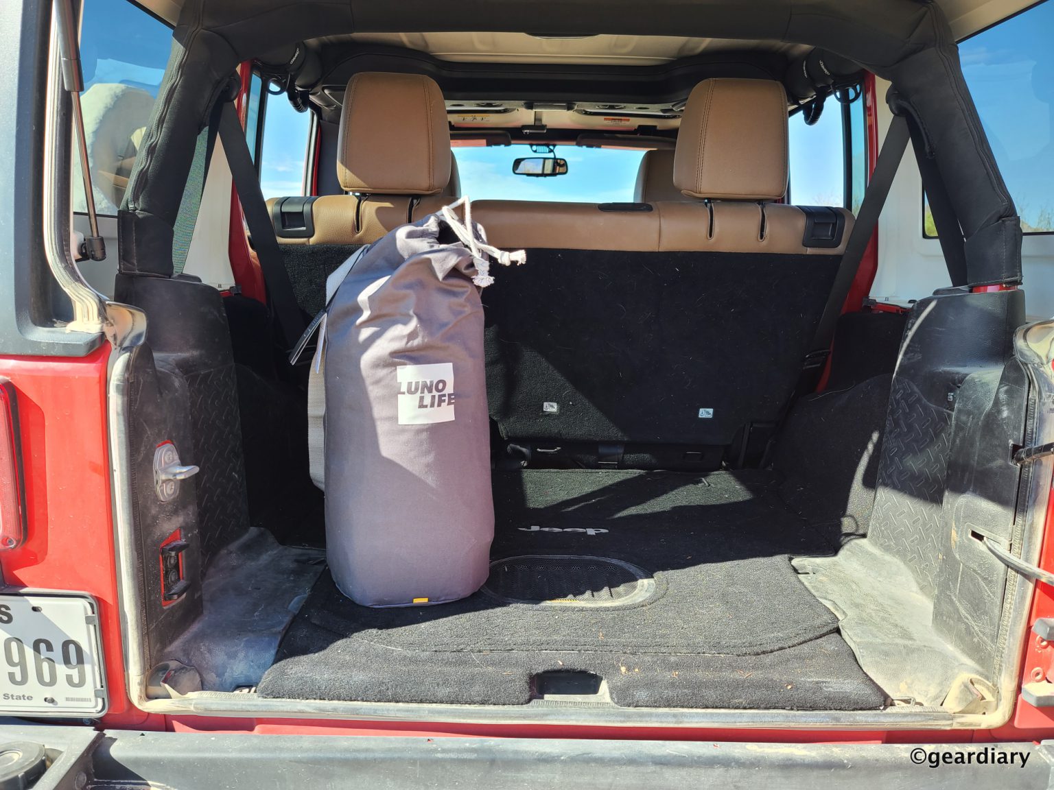 Luno Air Mattress Enables Car Camping at Its Finest