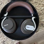 The Shure AONIC 50 Wireless Noise-Cancelling Headphones Are Proof That You Get What You Pay For