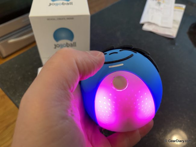 Jogoball Is a Fun, Screen-Free Toy That Gets the Whole Family Moving