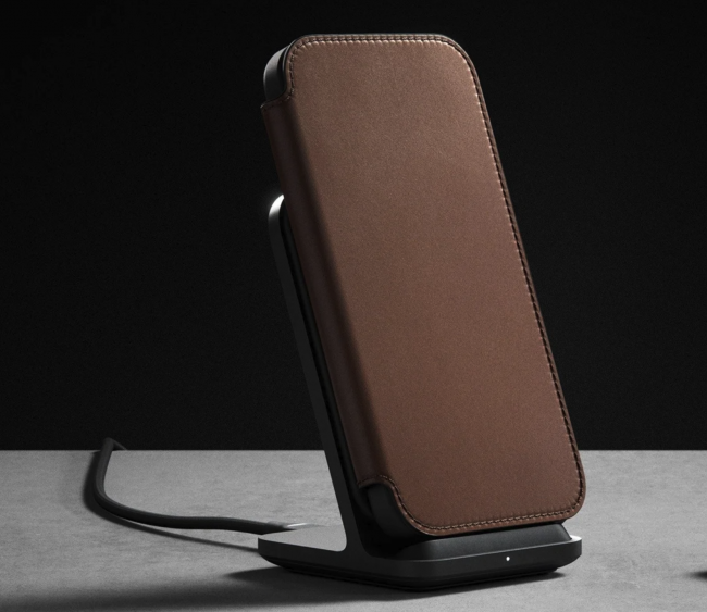 Leave Your Wallet Behind with the Nomad Rugged Folio for the iPhone 12