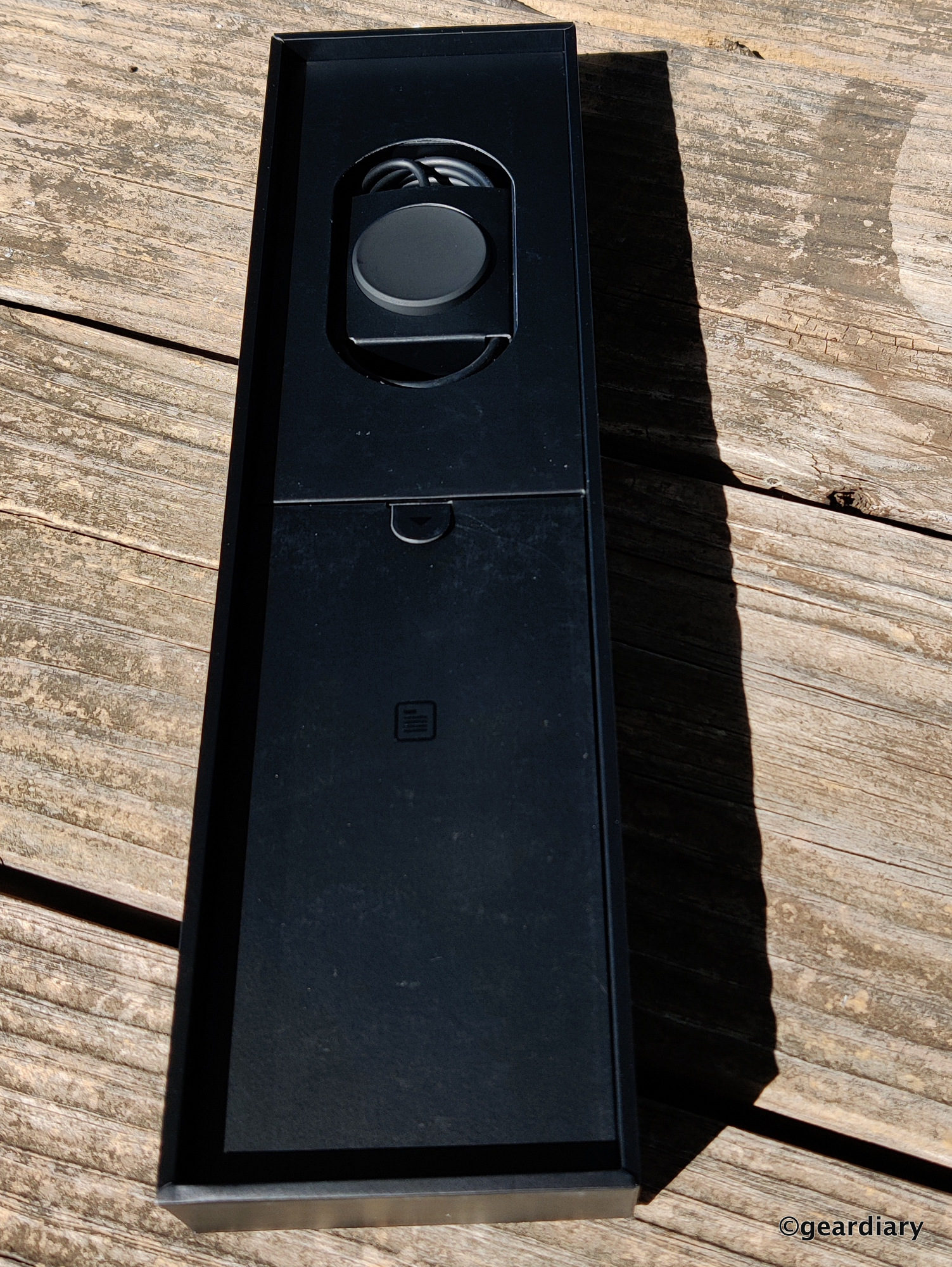 Zepp Z Review Traditional Styling, a Titanium Alloy Body, Smart