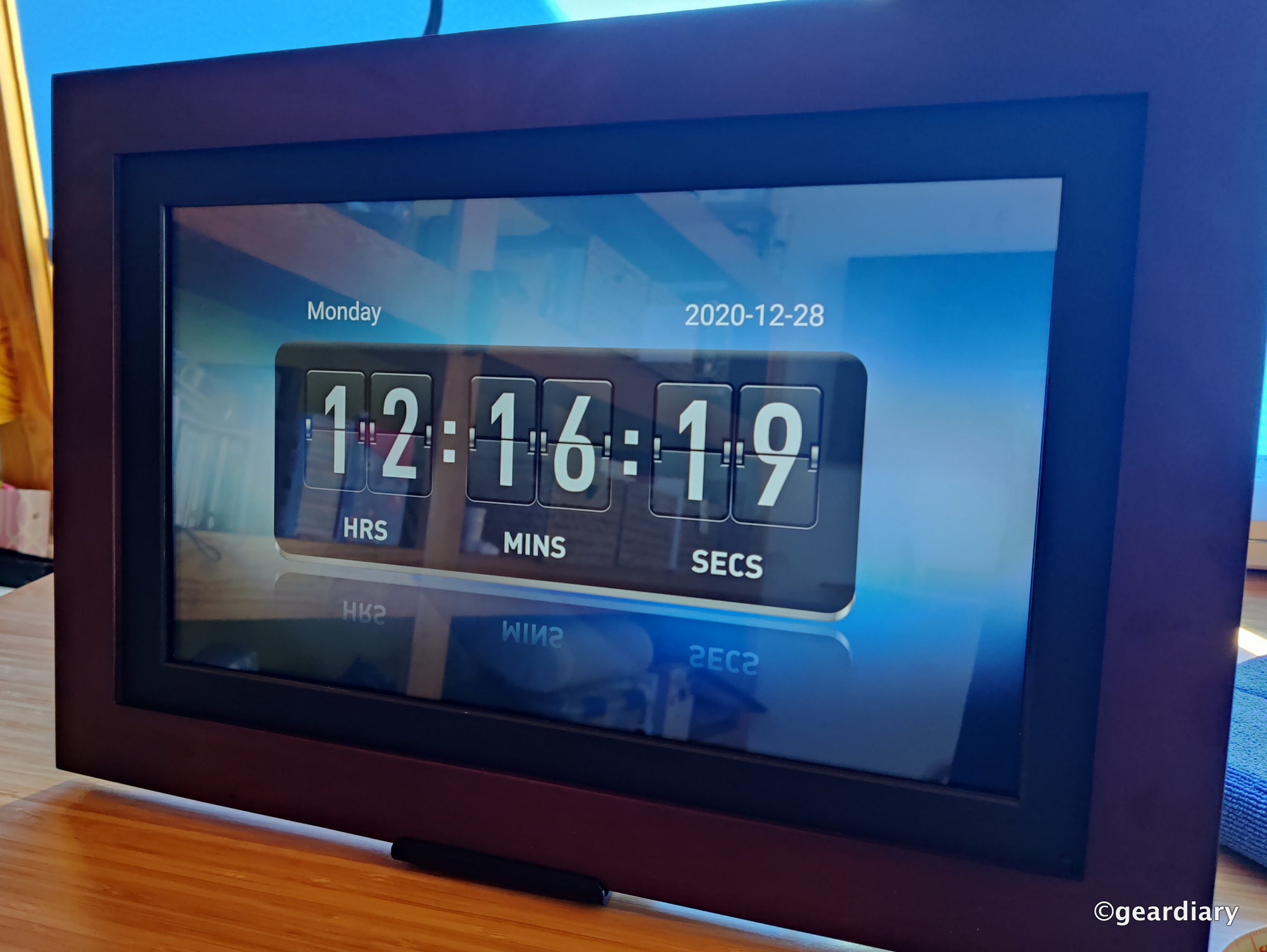 brookstone smart photo frame