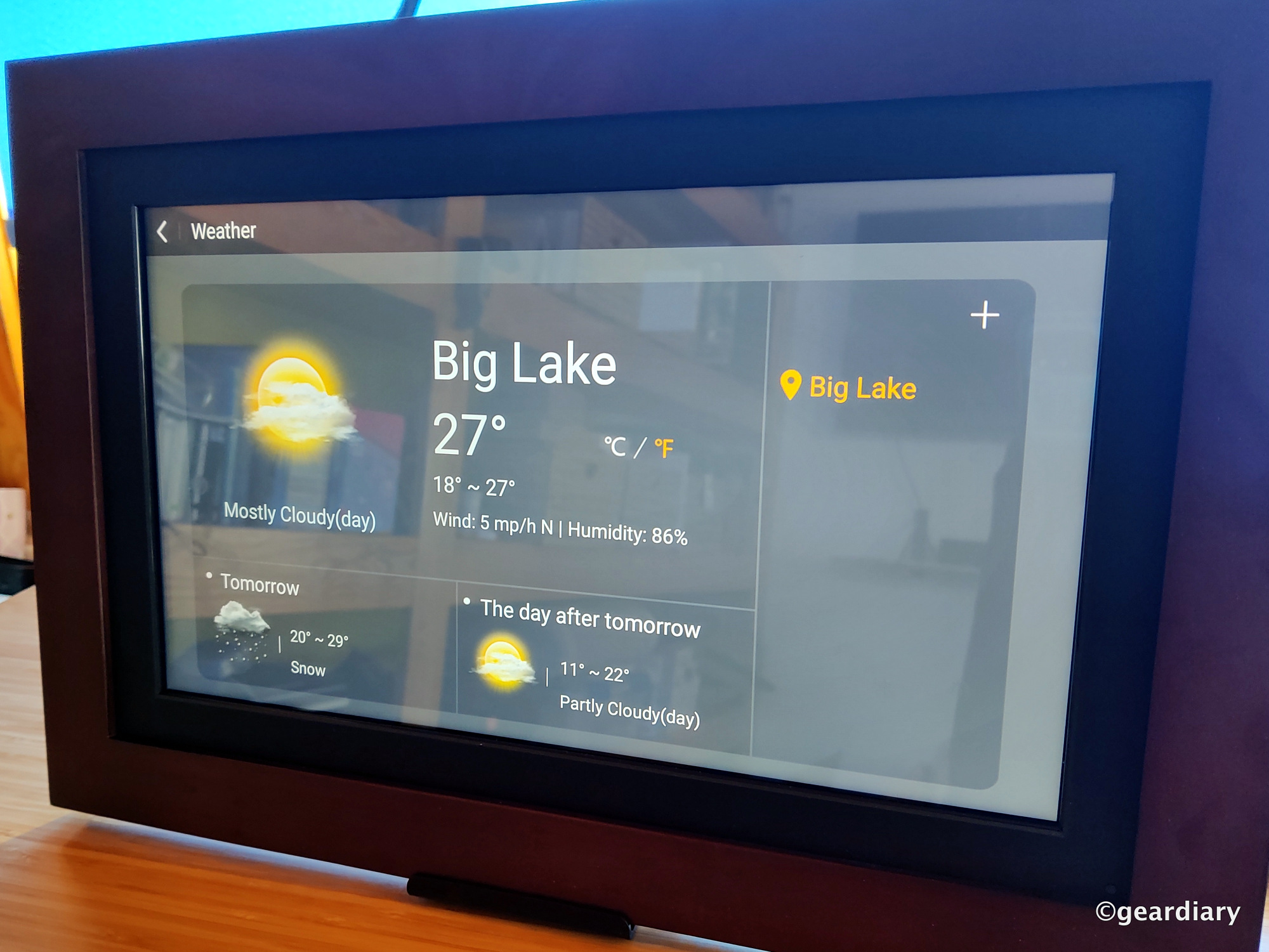 Brookstone PhotoShare Smart Digital Photo Frame Review Easily Share