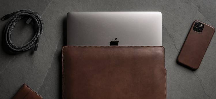 Nomad Rolls Out Luxurious Leather MacBook Pro Sleeves and Mousepads 15 Nomad Rolls Out Luxurious Leather MacBook Pro Sleeves and Mousepads