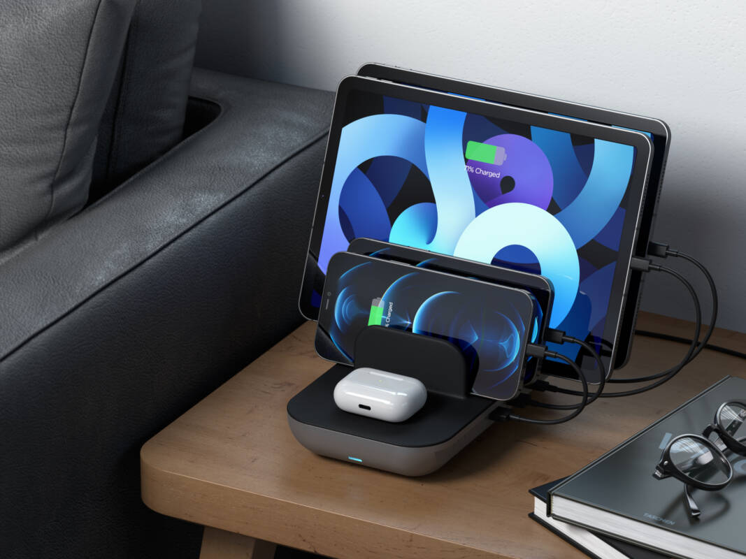 The Convenient Satechi Dock5 Multi-Device Charging Station Can Handle Five Devices at Once