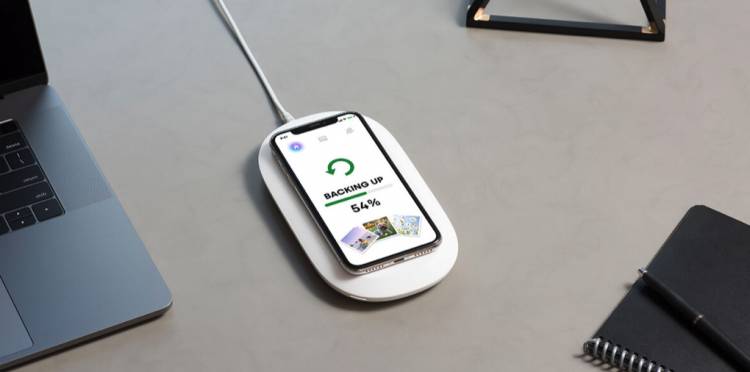 SanDisk Ixpand Wireless Charger Sync Review: Charge and Back-up Your Phone Overnight
