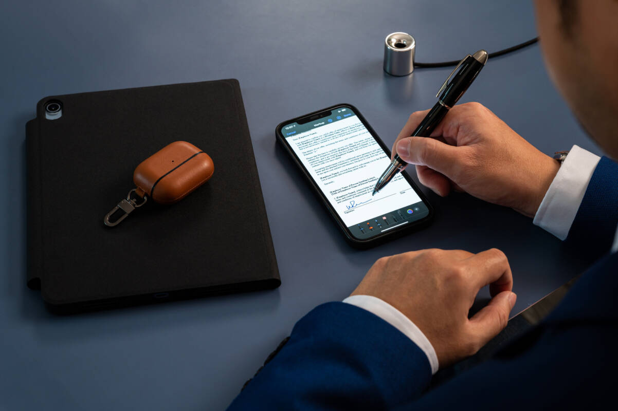 Would You Pay $250 for the Questionable Adonit Prime Stylus for Your iPhone and iPad?