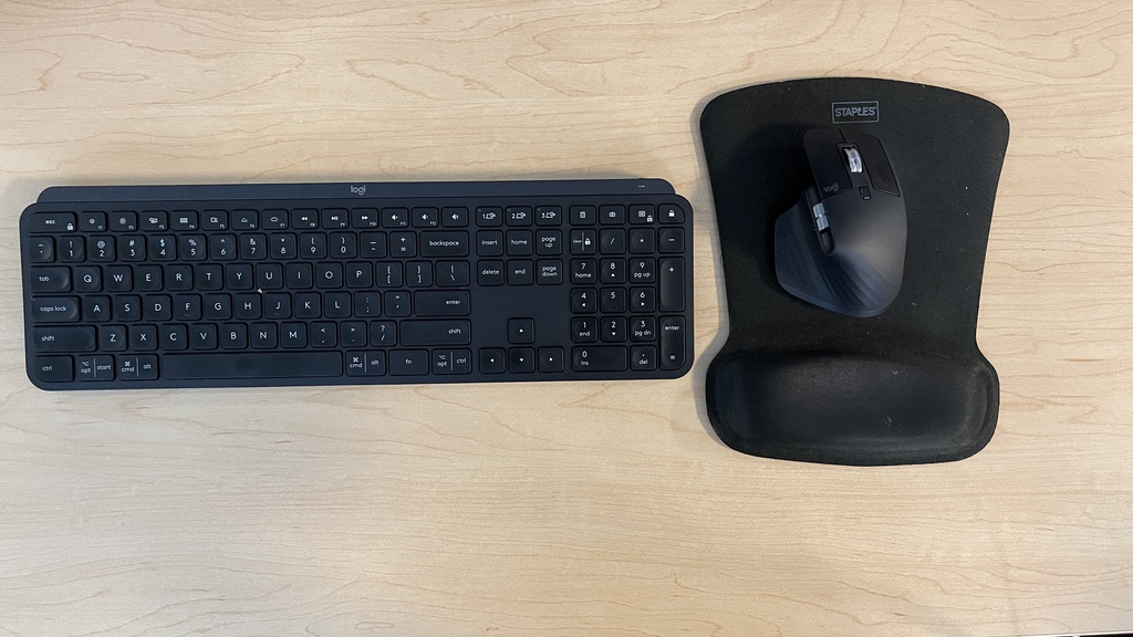 velfærd Påvirke jord Logitech MX Keys and MX Master 3 Review: Update Your Workspace with This  Intelligent Keyboard and Mouse | GearDiary