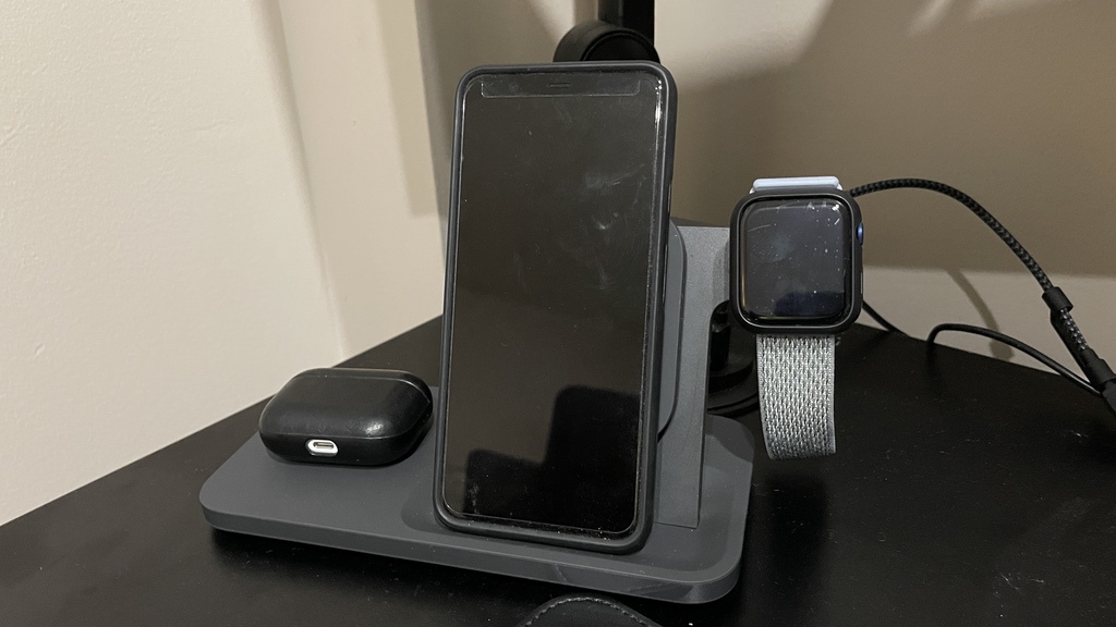 ris Leonardoda Indbildsk Logitech Powered 3-in-1 Dock Review: Compact And Efficient Charging for  Three Devices at Once | GearDiary
