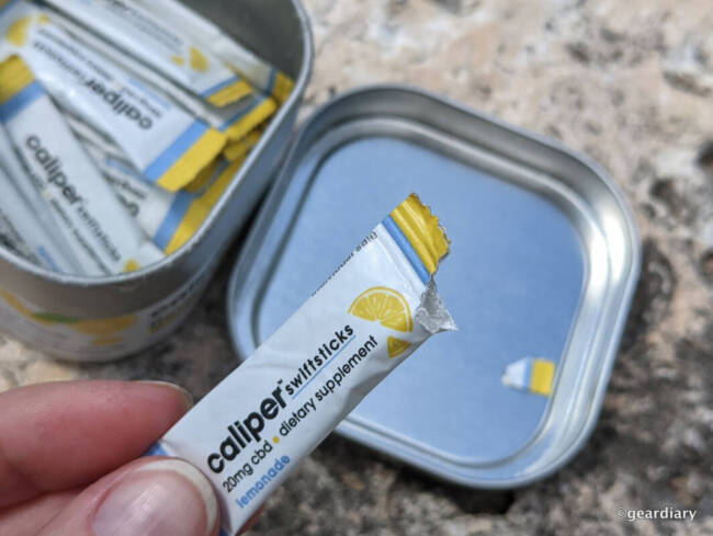 Opening a Caliper Swiftsticks Lemonade Flavored CBD Powder packet