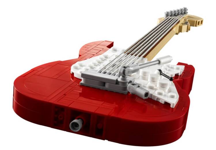 Bottom of the Fender Stratocaster LEGO Set guitar