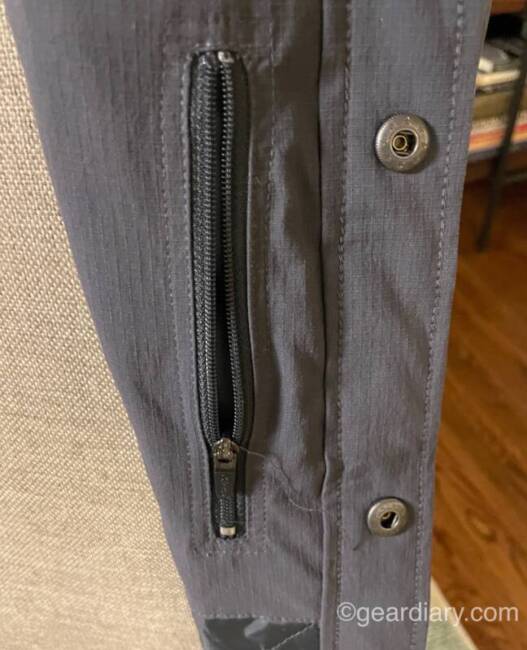 Detail of zipper on side pocket of the Olivers Stadium Shirt Jacket.