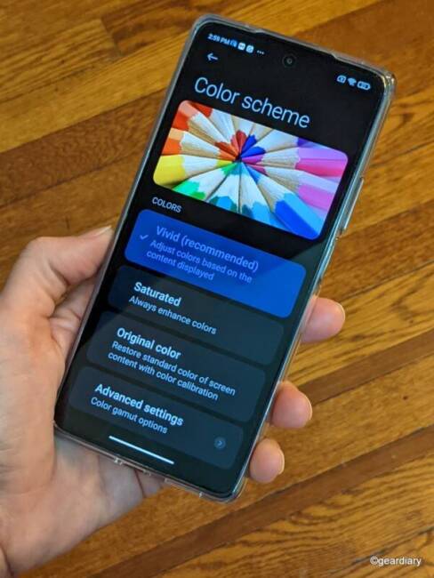Adjusting colors on the Xiaomi 11T.