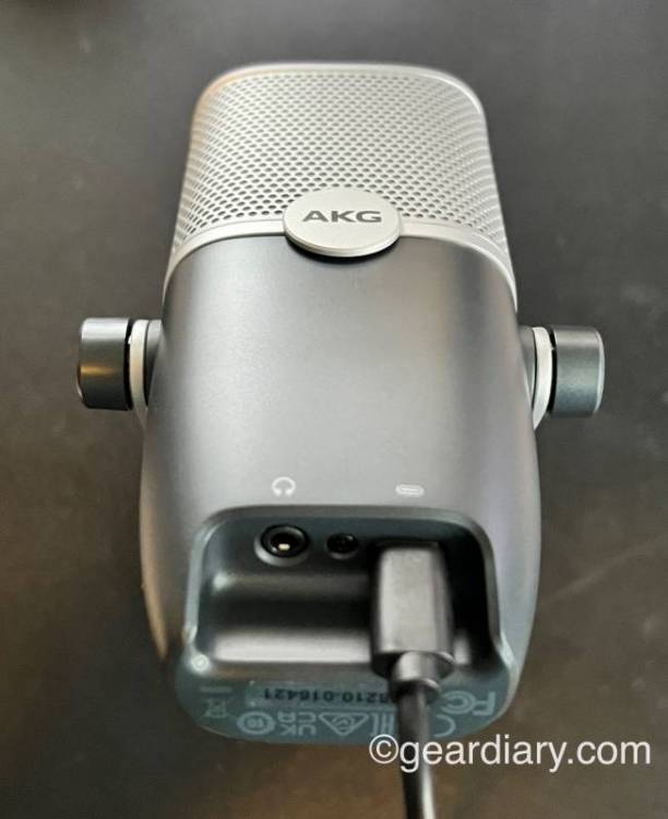 Ports on the bottom of the AKG Ara microphone