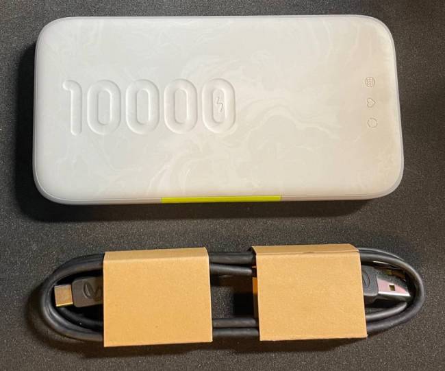 InfinityLab InstantGo 10000 Wireless Power Bank  and charger
