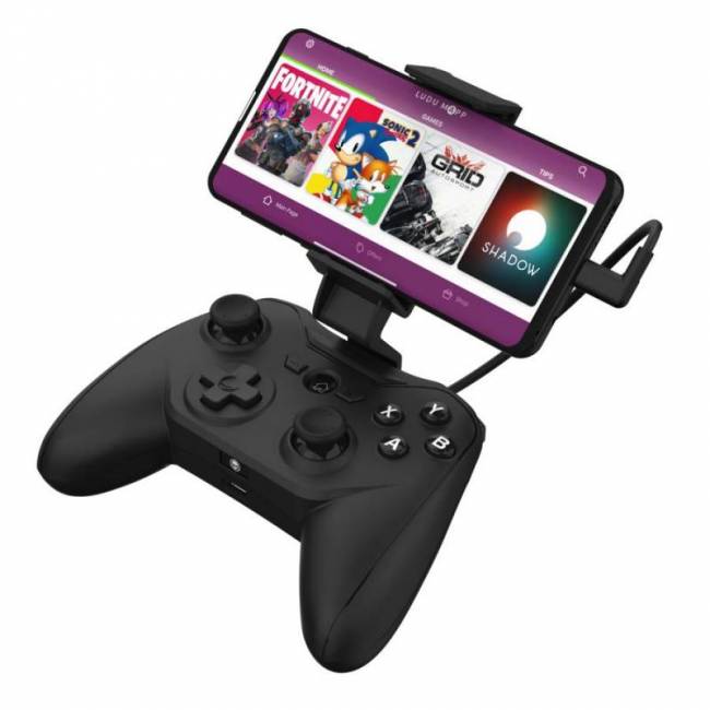 RiotPWR Rotor Riot Android Controller RR1825A  with inserted smartphone for play.