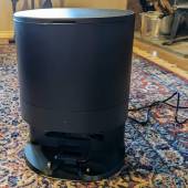 Front of the Uoni V980Plus Robot Vacuum Cleaner's self-emptying dust bin.